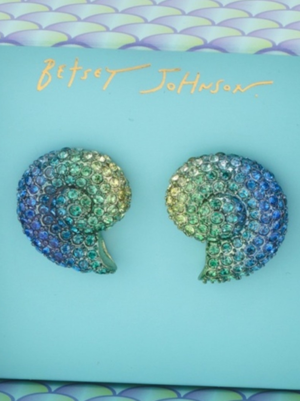 BETSEY JOHNSON Mermaid Jewels Shell Button Earrings